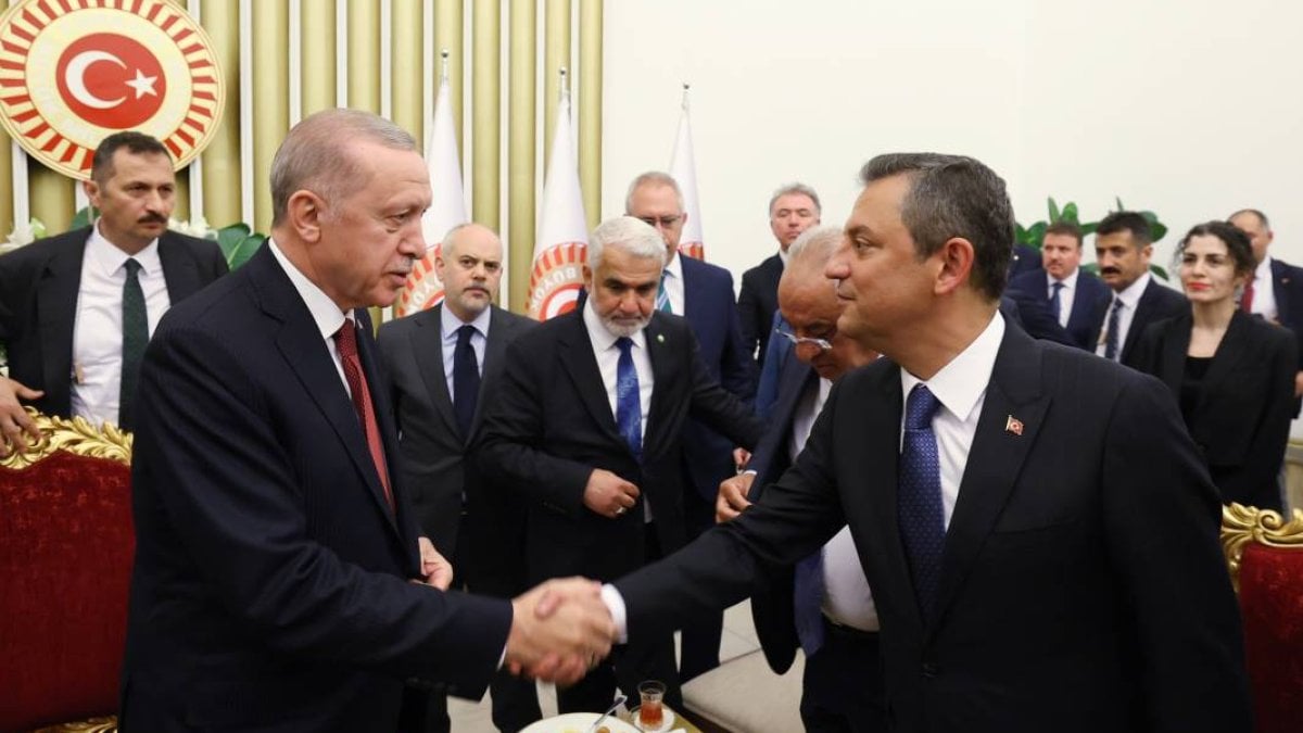 Özel Erdoğan’la yapacağı görüşmeyi anlattı: ‘Siyasette, münakaşa ile müzakere birlikte yürür’ diyeceğim