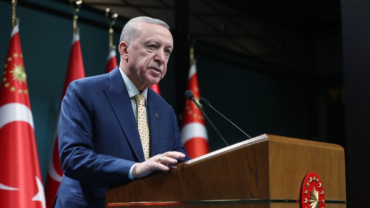 Erdoğan'dan dikkat çeken mesaj: 19 Mayıs ruhuna sahip çıkarak mücadelemizi sürdürebiliriz