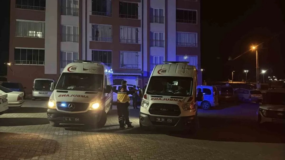 Sivas’ta kan donduran cinayet: İki kardeş boğazları kesilmiş halde bulundu