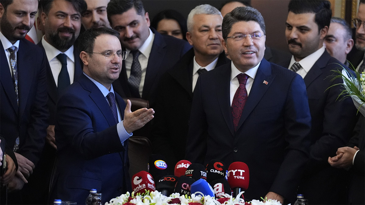 Akın Gürlek'ten ilk açıklama: Daha güçlü bir hukuk devleti için gayret göstereceğiz