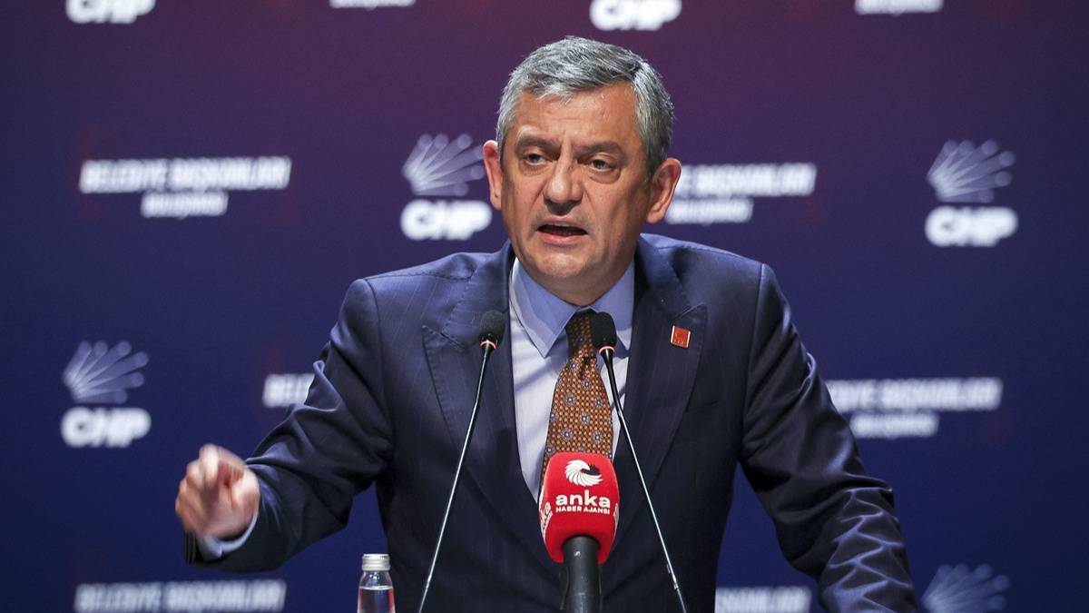 CHP’de kurultay düğümü yargıya taşınıyor: Özel üç kişilik çağrı heyeti talep edecek